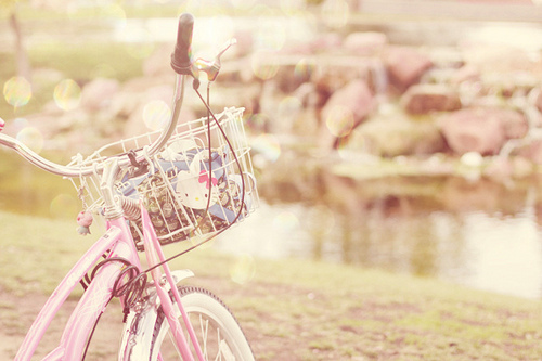 Bicicleta rosa IV / Imagens Fofas para Tumblr, We Heart it, etc