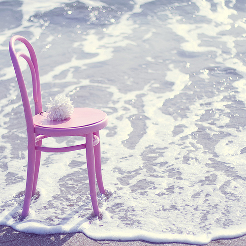 Cadeira Rosa na Praia / Imagens Fofas para Tumblr, We Heart it, etc