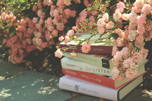 Livros e flores / Imagens Fofas para Tumblr, We Heart it, etc
