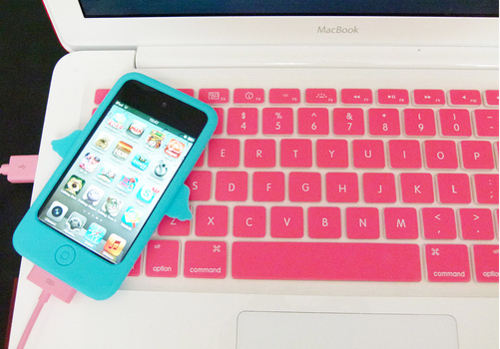 Macbook com teclas cor de rosa / Imagens Fofas para Tumblr, We Heart it, etc