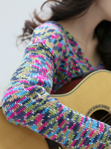 Menina tocando violão II / Imagens Fofas para Tumblr, We Heart it, etc