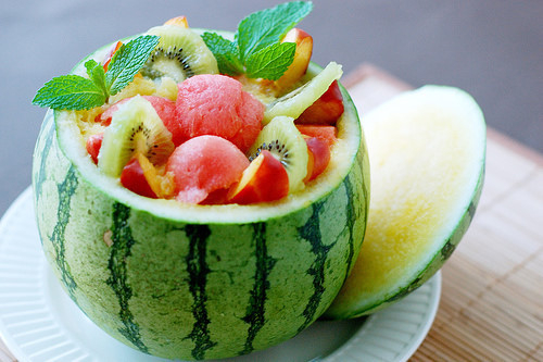 Salada de frutas na melancia / Imagens Fofas para Tumblr, We Heart it, etc